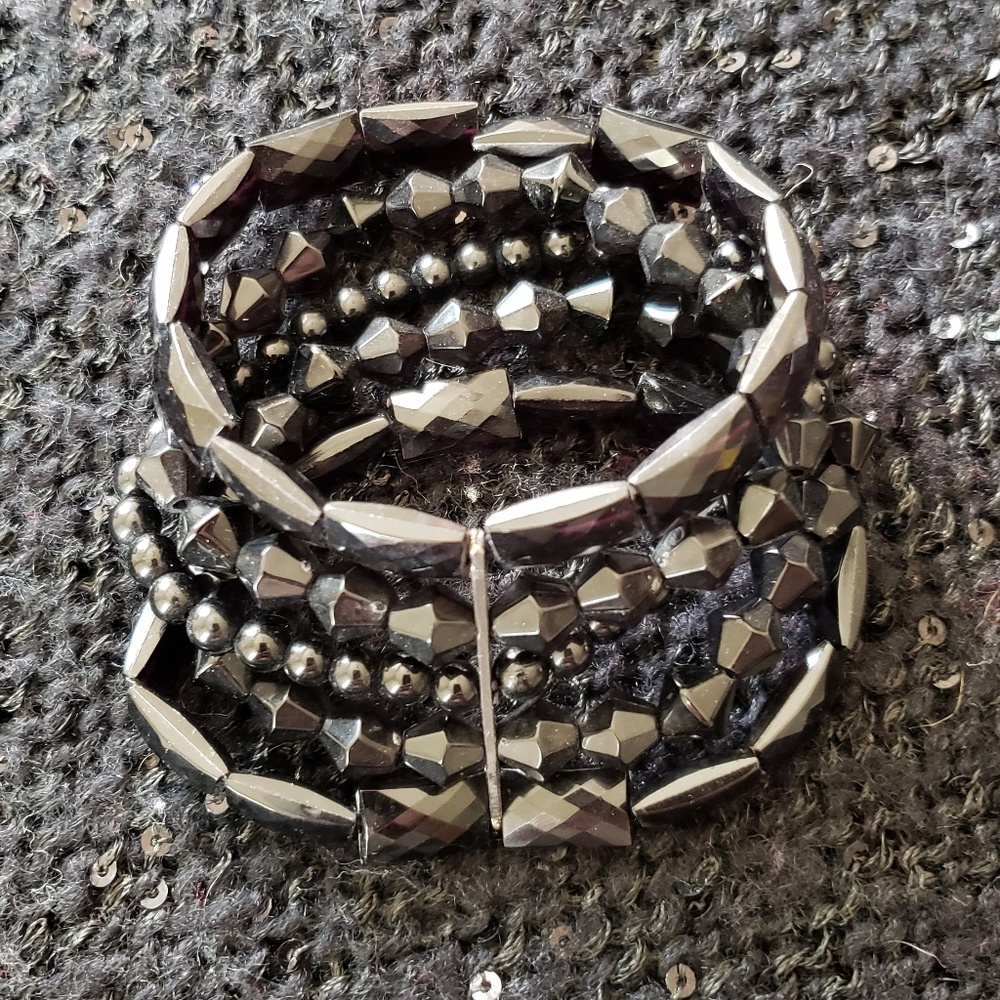 Women's 5 Row Black Beaded Stretch Bracelet